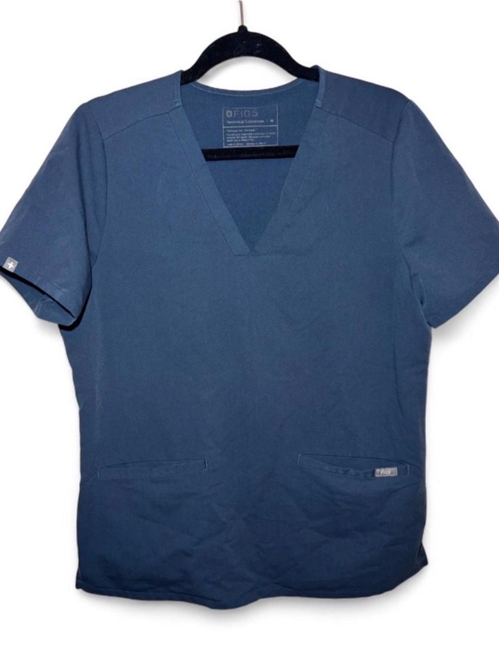 Figs Men's Short Sleeve V-Neck Top in Navy Blue